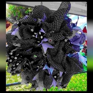 Navy full fluffy wreath